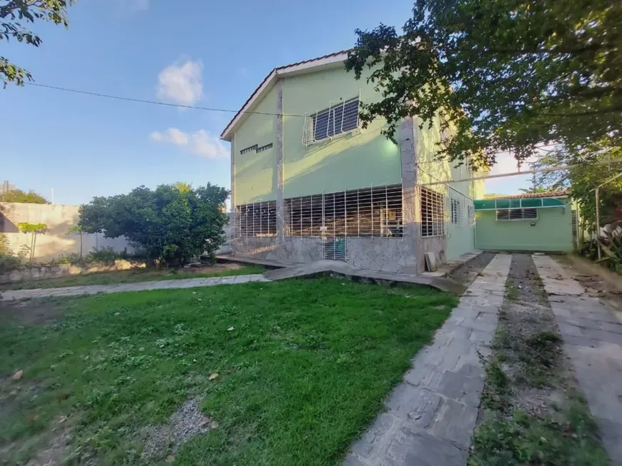 Foto 1 de Casa com 6 Quartos à venda, 435m² em Candeias, Jaboatão dos Guararapes