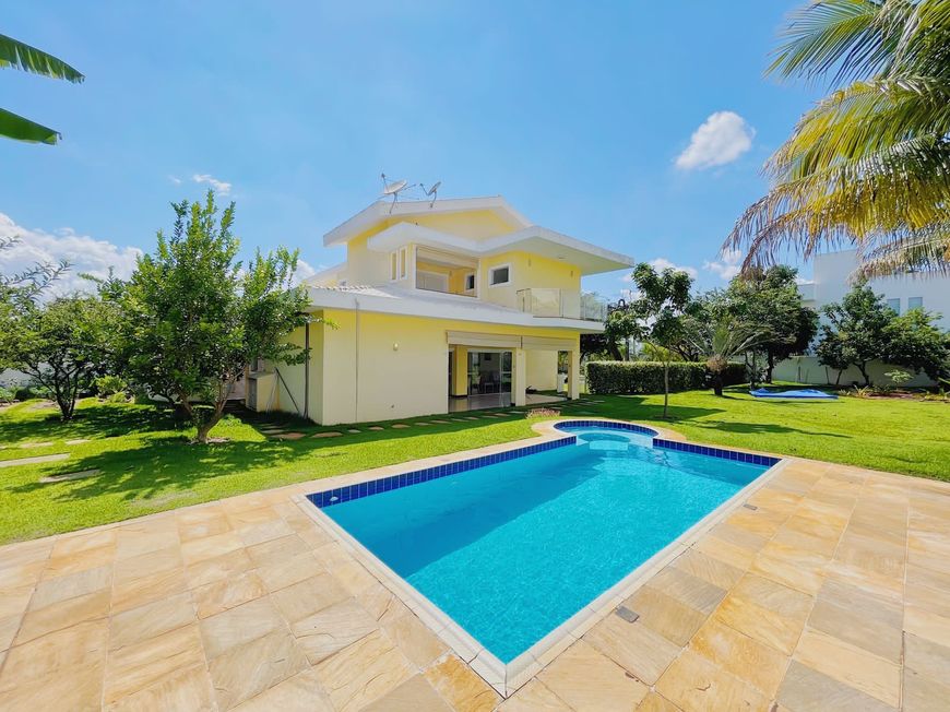 Foto 1 de Casa de Condomínio com 4 Quartos à venda, 343m² em Loteamento Portal do Sol II, Goiânia