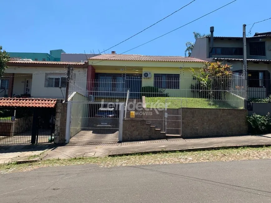 Foto 1 de Casa com 3 Quartos à venda, 200m² em Jardim do Salso, Porto Alegre