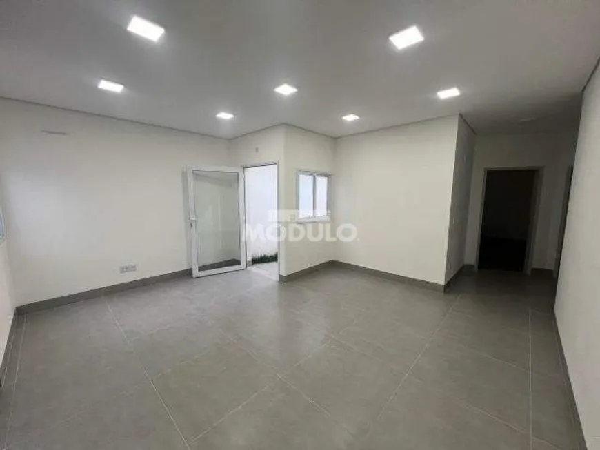 Foto 1 de Imóvel Comercial para alugar, 224m² em Osvaldo Rezende, Uberlândia