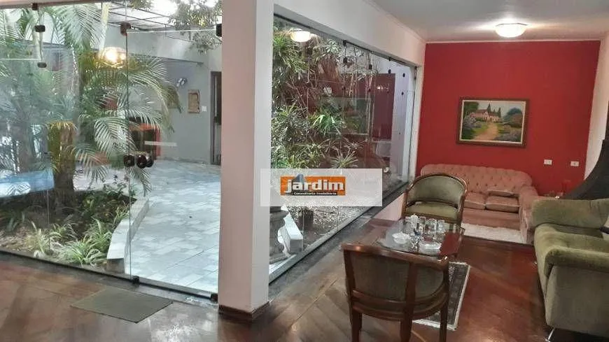 Foto 1 de Sobrado com 4 Quartos para venda ou aluguel, 320m² em Nova Petrópolis, São Bernardo do Campo