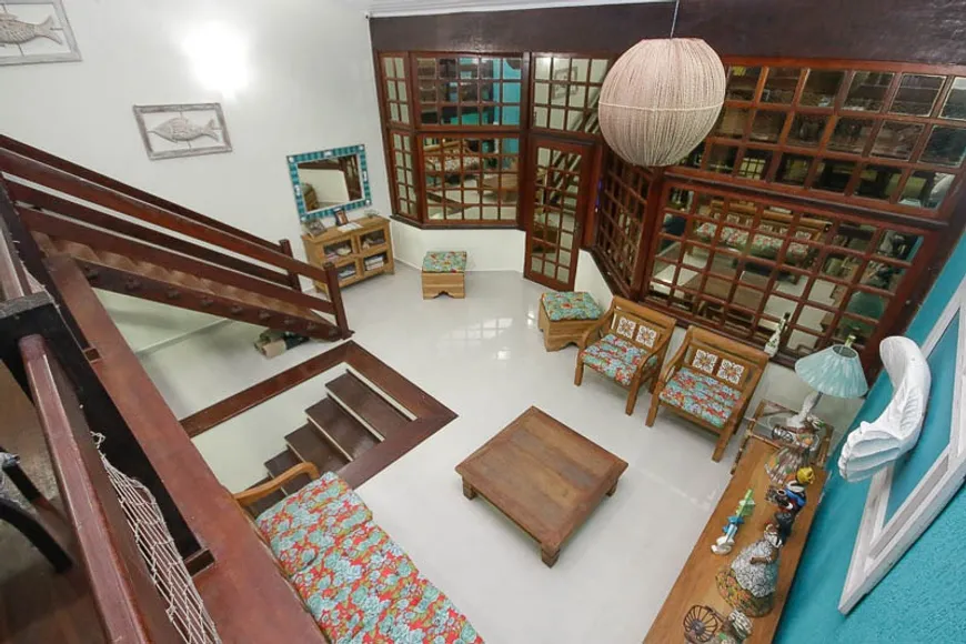 Foto 1 de Casa de Condomínio com 6 Quartos à venda, 700m² em Praia Domingas Dias, Ubatuba