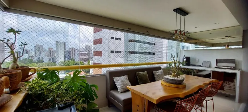 Foto 1 de Apartamento com 3 Quartos à venda, 136m² em Graças, Recife