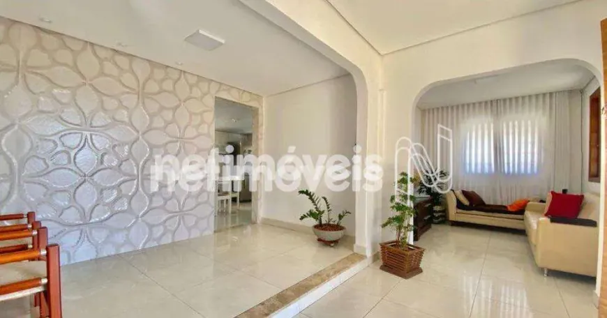 Foto 1 de Casa com 3 Quartos à venda, 191m² em Concórdia, Belo Horizonte