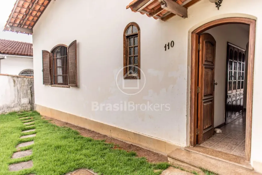 Foto 1 de Casa com 4 Quartos à venda, 293m² em Jardim Guanabara, Rio de Janeiro