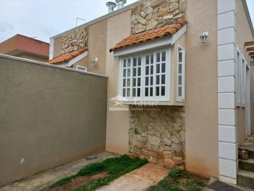 Foto 1 de Casa com 2 Quartos à venda, 59m² em Aguassaí, Cotia
