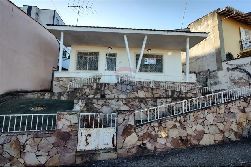 Foto 1 de Casa com 3 Quartos à venda, 337m² em Jardim, Barbacena