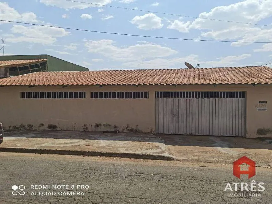 Foto 1 de Casa com 3 Quartos à venda, 260m² em Jardim Novo Mundo, Goiânia