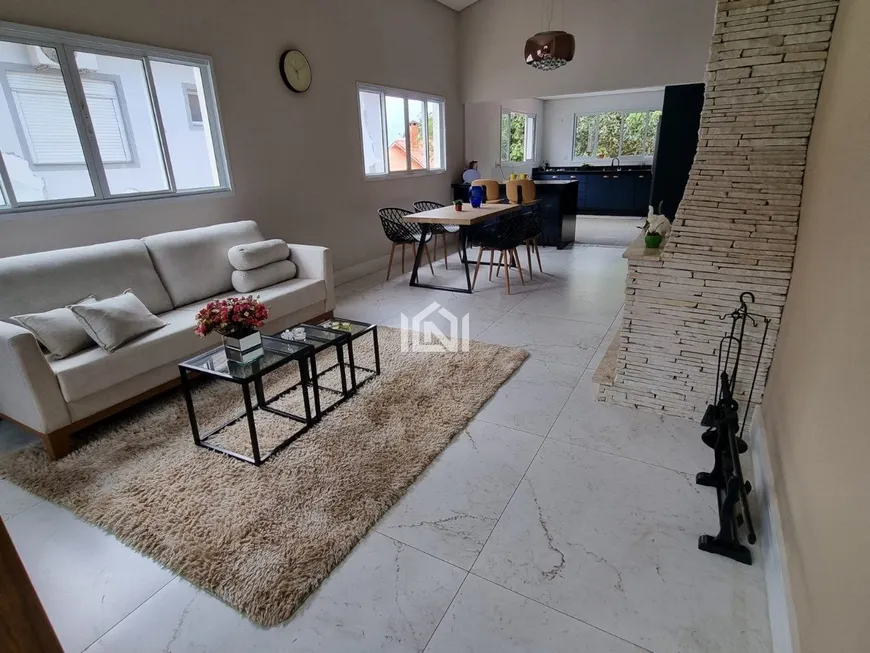 Foto 1 de Casa de Condomínio com 3 Quartos à venda, 250m² em Granja Viana, Cotia