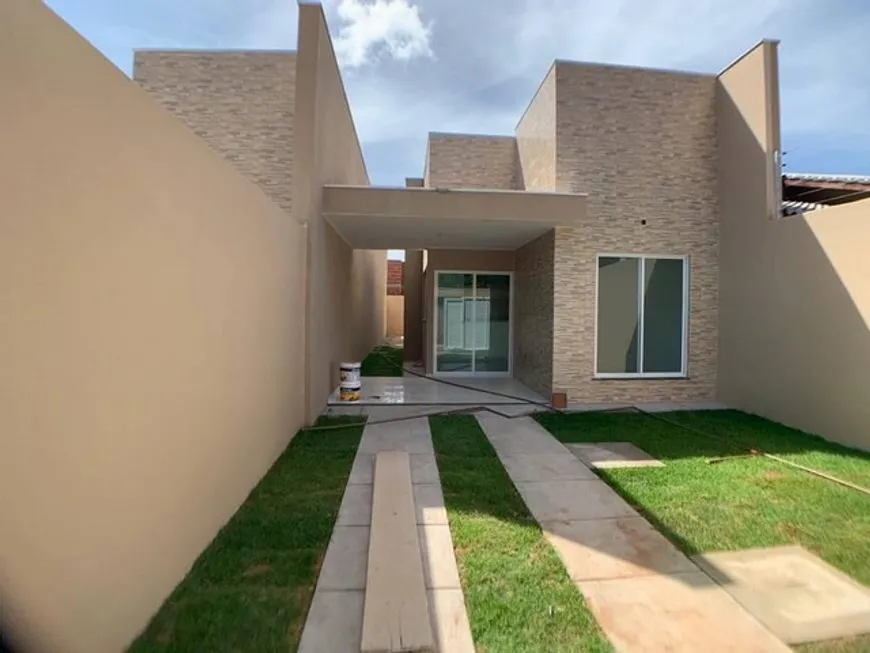 Foto 1 de Casa com 3 Quartos à venda, 90m² em Mangabeira, Eusébio