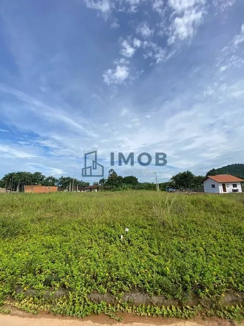 Foto 1 de Lote/Terreno à venda, 394m² em Escolinha, Guaramirim