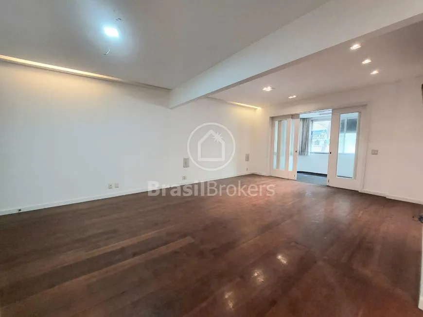 Foto 1 de Apartamento com 4 Quartos à venda, 200m² em Copacabana, Rio de Janeiro