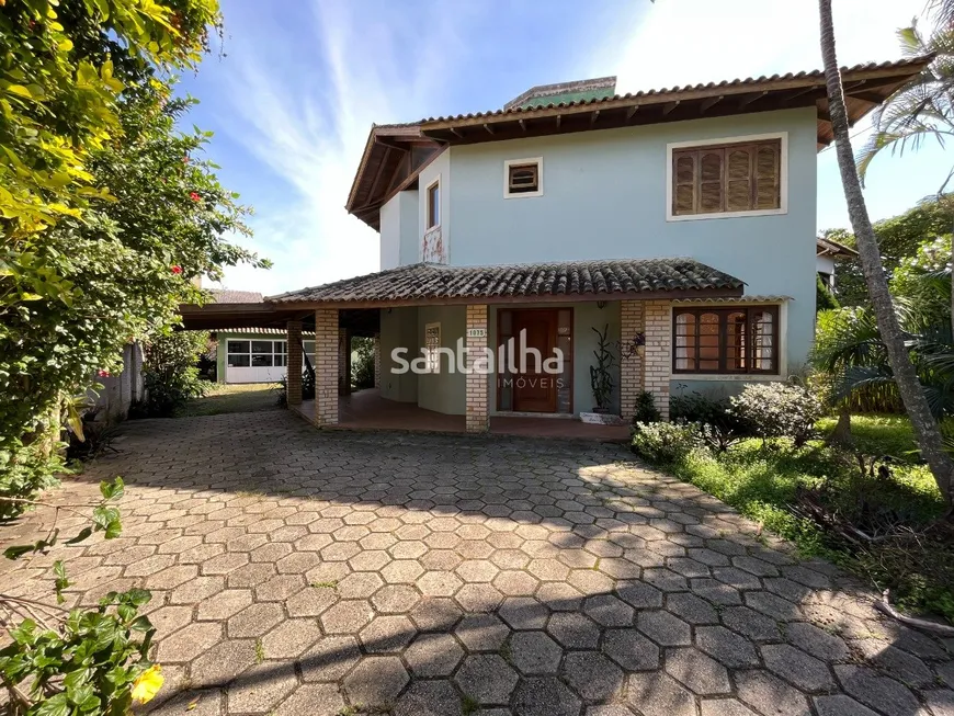 Foto 1 de Casa com 4 Quartos para venda ou aluguel, 220m² em Campeche, Florianópolis