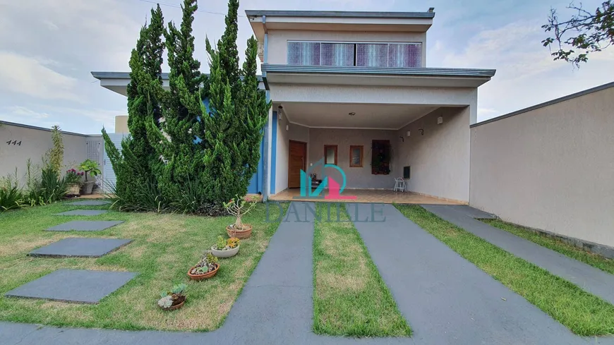 Foto 1 de Casa de Condomínio com 3 Quartos à venda, 193m² em Jardim dos Flamboyants, Araraquara