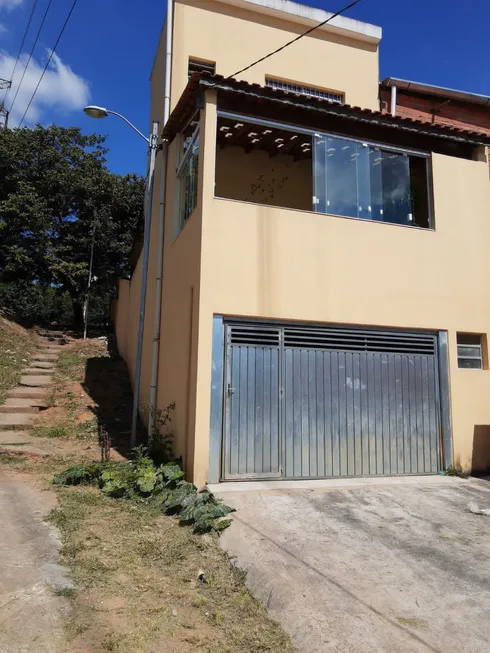 Foto 1 de Sobrado com 3 Quartos à venda, 200m² em Jardim do Engenho, Cotia