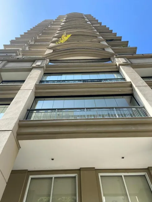 Foto 1 de Apartamento com 3 Quartos à venda, 400m² em Cerqueira César, São Paulo