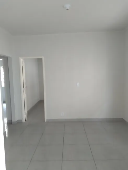 Foto 1 de Casa com 2 Quartos para alugar, 70m² em Realengo, Rio de Janeiro