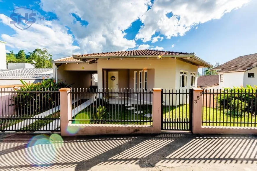 Foto 1 de Casa com 2 Quartos à venda, 127m² em Velha, Blumenau