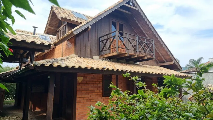 Foto 1 de Casa com 3 Quartos à venda, 155m² em Rio Tavares, Florianópolis