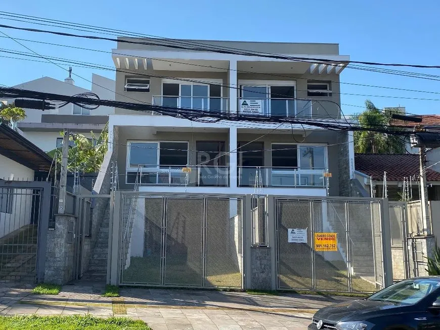 Foto 1 de Casa com 3 Quartos à venda, 281m² em Chácara das Pedras, Porto Alegre