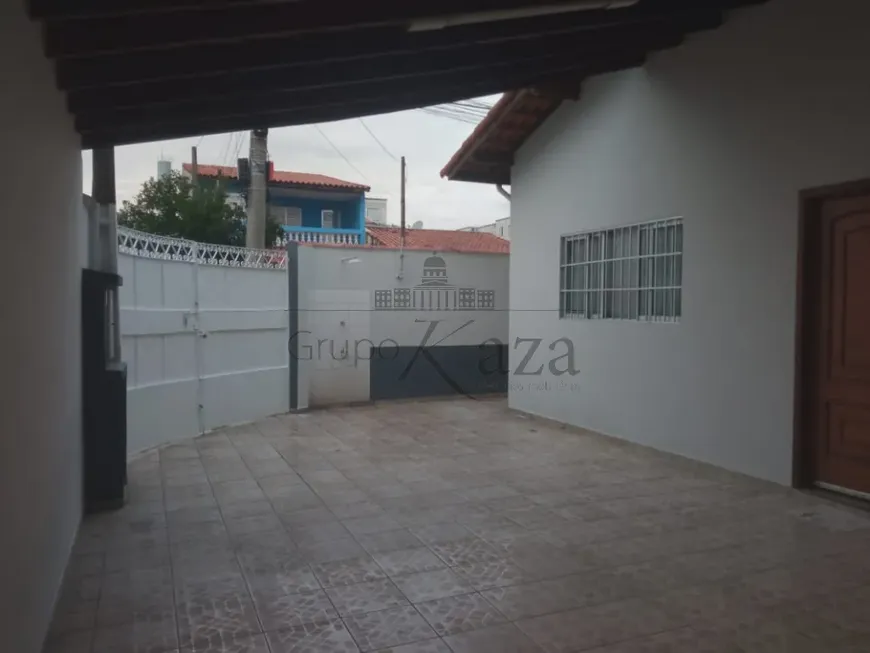 Foto 1 de Casa com 3 Quartos à venda, 123m² em Vila Tesouro, São José dos Campos