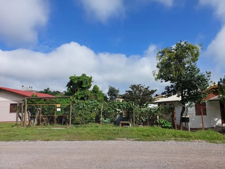 Foto 1 de Lote/Terreno à venda, 363m² em Desvio Rizzo, Caxias do Sul