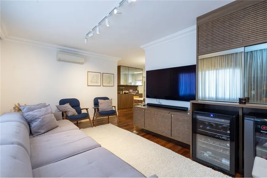 Foto 1 de Apartamento com 3 Quartos à venda, 92m² em Vila Olímpia, São Paulo