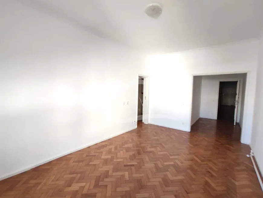 Foto 1 de Apartamento com 3 Quartos à venda, 120m² em Copacabana, Rio de Janeiro