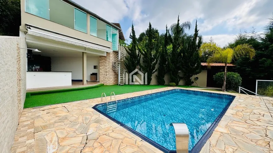 Foto 1 de Casa de Condomínio com 4 Quartos à venda, 315m² em Granja Viana, Cotia