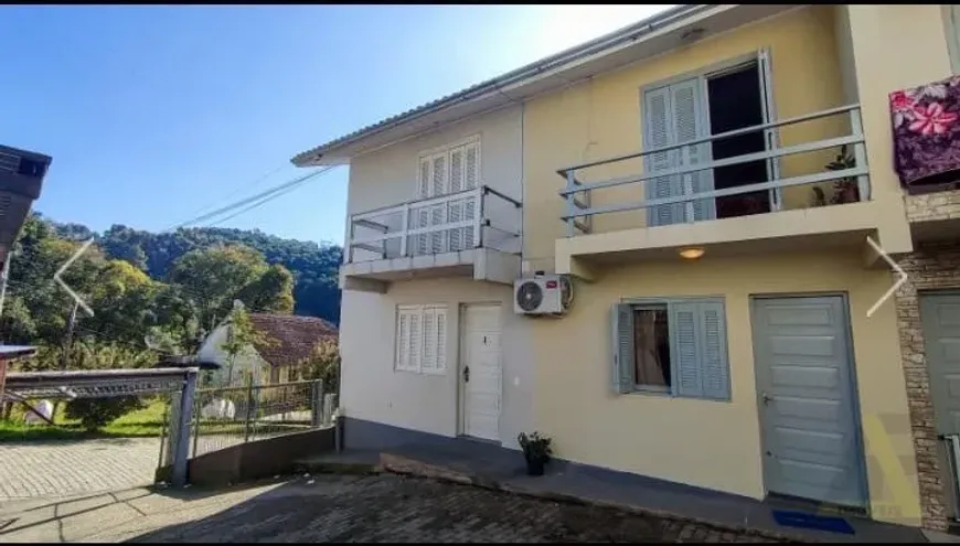 Foto 1 de Sobrado com 2 Quartos à venda, 58m² em São Luiz, Caxias do Sul