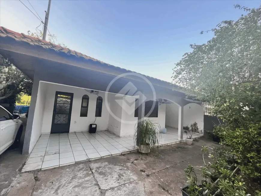 Foto 1 de Casa com 3 Quartos à venda, 487m² em Goiabeiras, Cuiabá