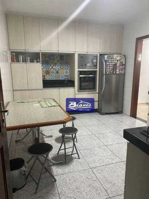 Foto 1 de Sobrado com 3 Quartos à venda, 210m² em Jardim Ipanema, Guarulhos