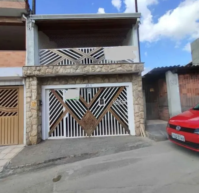 Foto 1 de Sobrado com 4 Quartos à venda, 140m² em Taguatinga, Brasília