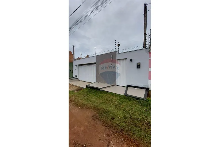 Foto 1 de Casa com 3 Quartos à venda, 250m² em Bonadiman, Teixeira de Freitas