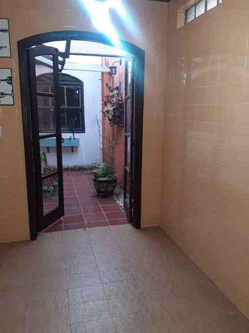 Foto 1 de Casa com 3 Quartos à venda, 194m² em Vila Apiai, Santo André