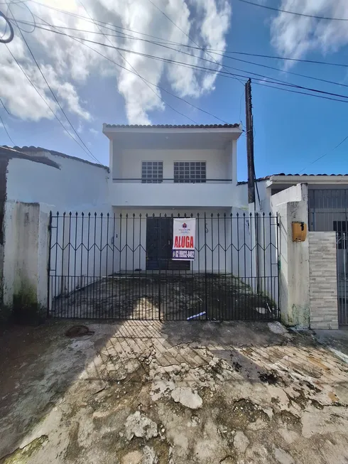 Foto 1 de Casa com 5 Quartos para venda ou aluguel, 350m² em Farol, Maceió