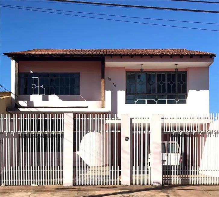 Foto 1 de Sobrado com 5 Quartos à venda, 220m² em Taguatinga Norte, Brasília