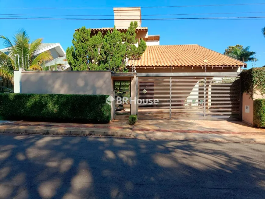 Foto 1 de Sobrado com 3 Quartos à venda, 307m² em Vila Vilas Boas, Campo Grande