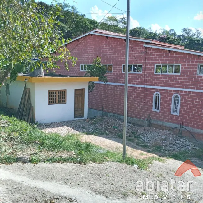 Foto 1 de Casa com 1 Quarto à venda, 400m² em Jardim Novo Embu, Embu das Artes