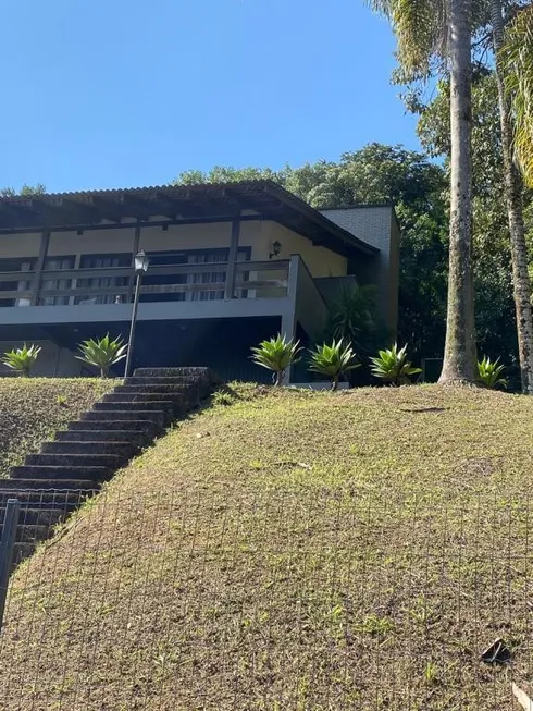 Foto 1 de Casa com 5 Quartos à venda, 500m² em América, Joinville