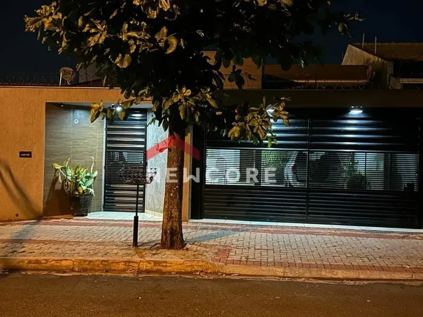 Foto 1 de Casa com 3 Quartos à venda, 185m² em Pacaembu, Londrina