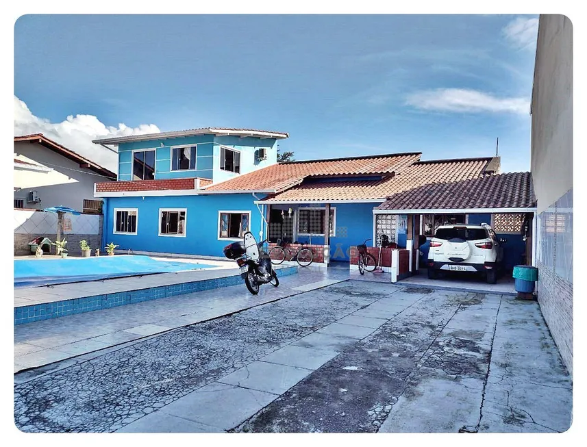 Foto 1 de Casa com 4 Quartos à venda, 135m² em Praia João Rosa, Biguaçu