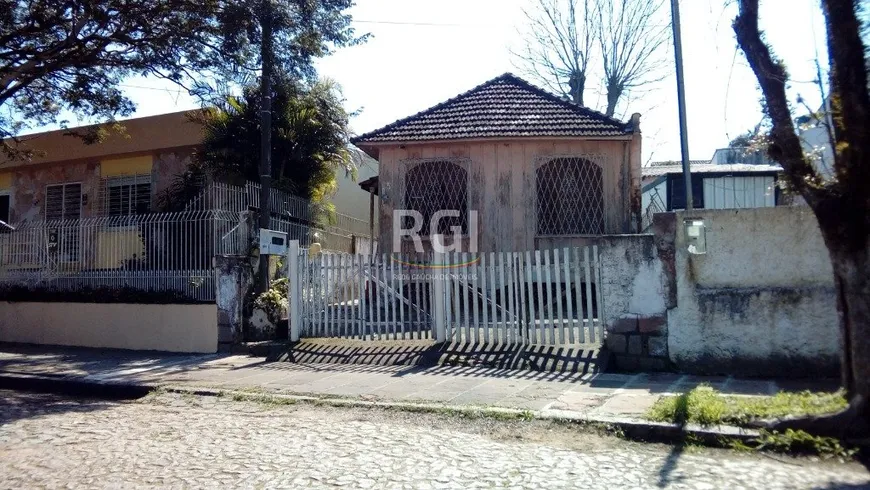 Foto 1 de Lote/Terreno à venda, 209m² em Teresópolis, Porto Alegre