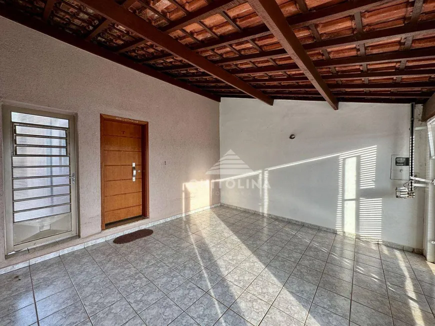 Foto 1 de Casa com 3 Quartos à venda, 135m² em Vila Serafim, Itapetininga