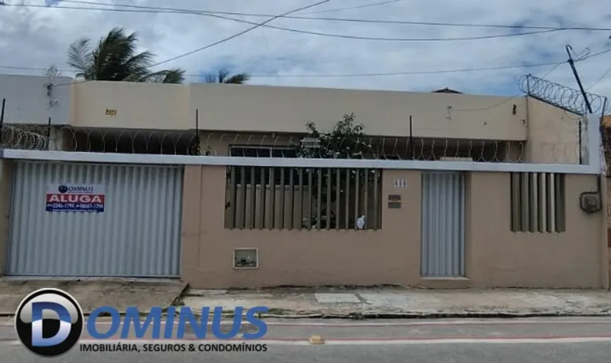 Foto 1 de Casa com 2 Quartos para alugar, 165m² em Montese, Fortaleza