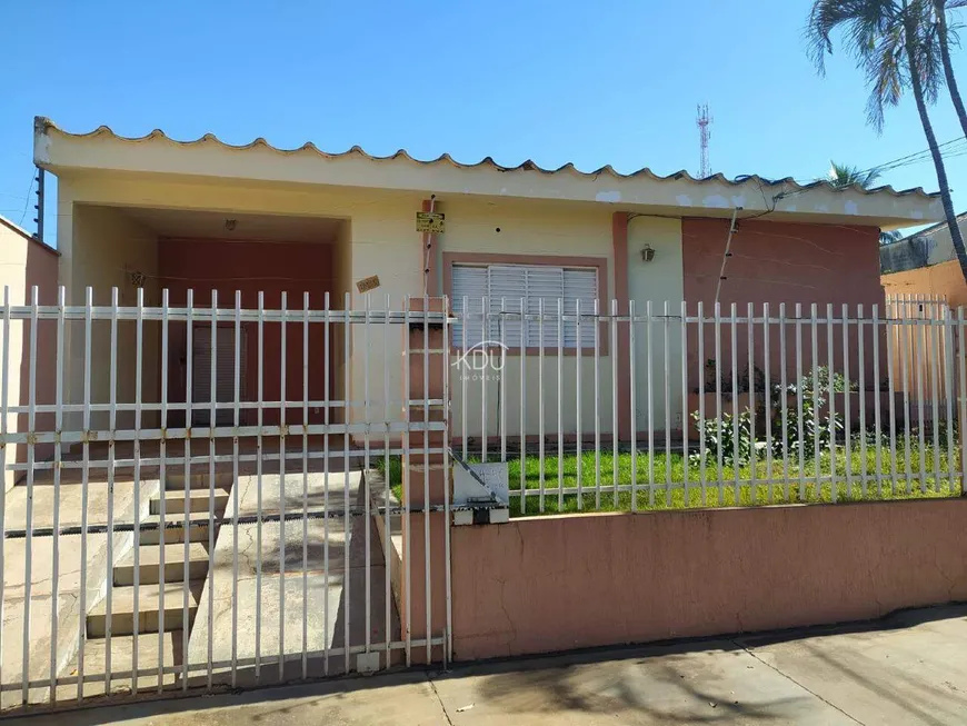 Foto 1 de Casa com 2 Quartos à venda, 160m² em Santa Cruz, Rondonópolis