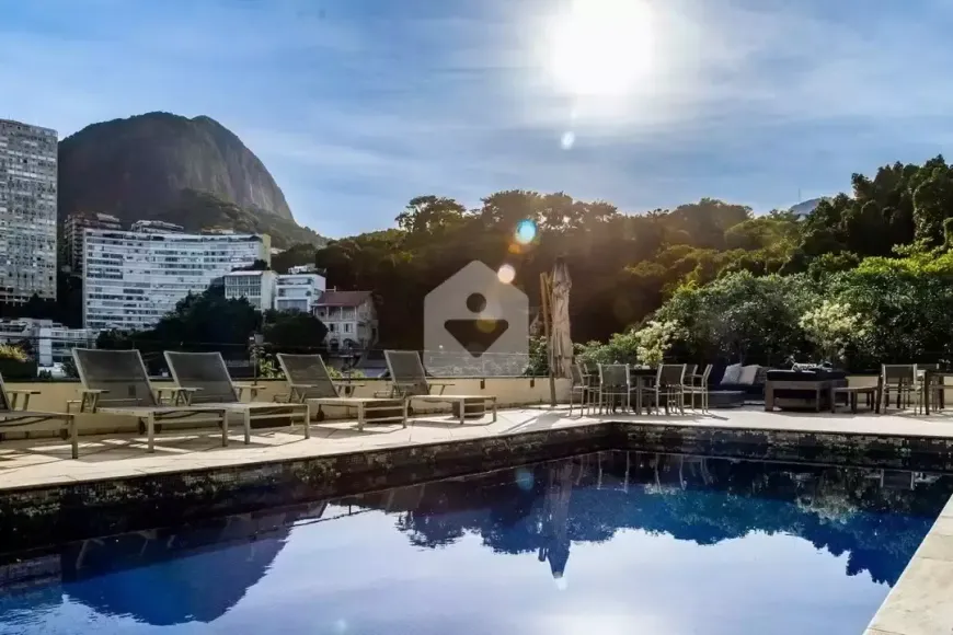 Foto 1 de Casa com 4 Quartos à venda, 714m² em Leblon, Rio de Janeiro