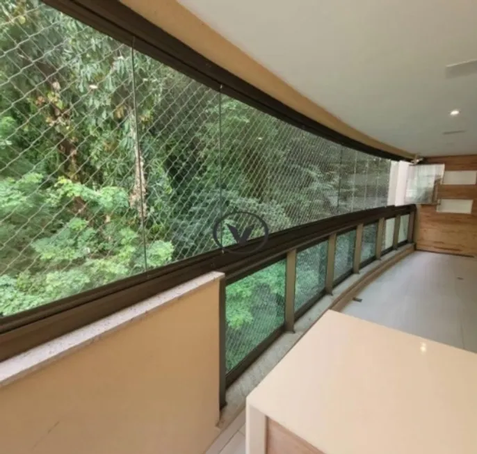 Foto 1 de Apartamento com 3 Quartos à venda, 110m² em Lagoa, Rio de Janeiro