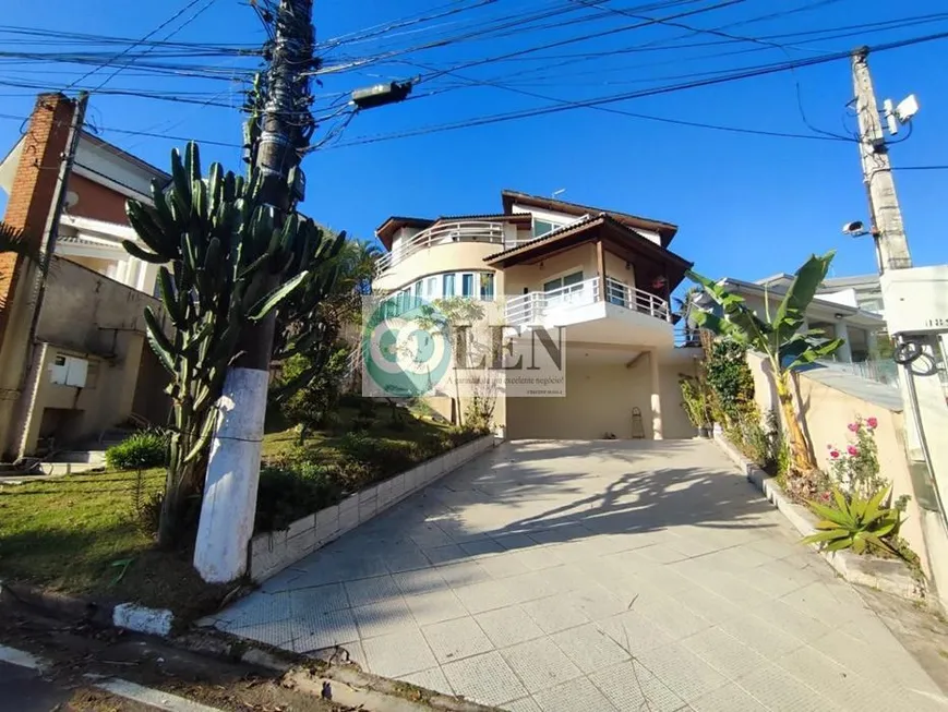 Foto 1 de Casa de Condomínio com 4 Quartos à venda, 300m² em Arujá 5, Arujá