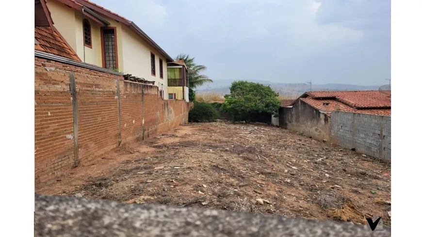 Foto 1 de Lote/Terreno à venda, 351m² em Centro, Socorro